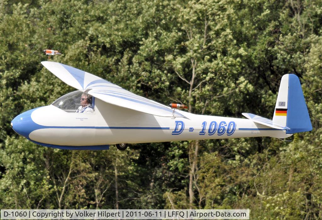 D-1060, 1984 Vogt Lo-100 Zwergreiher C/N AB-34, at la Ferté-Alais