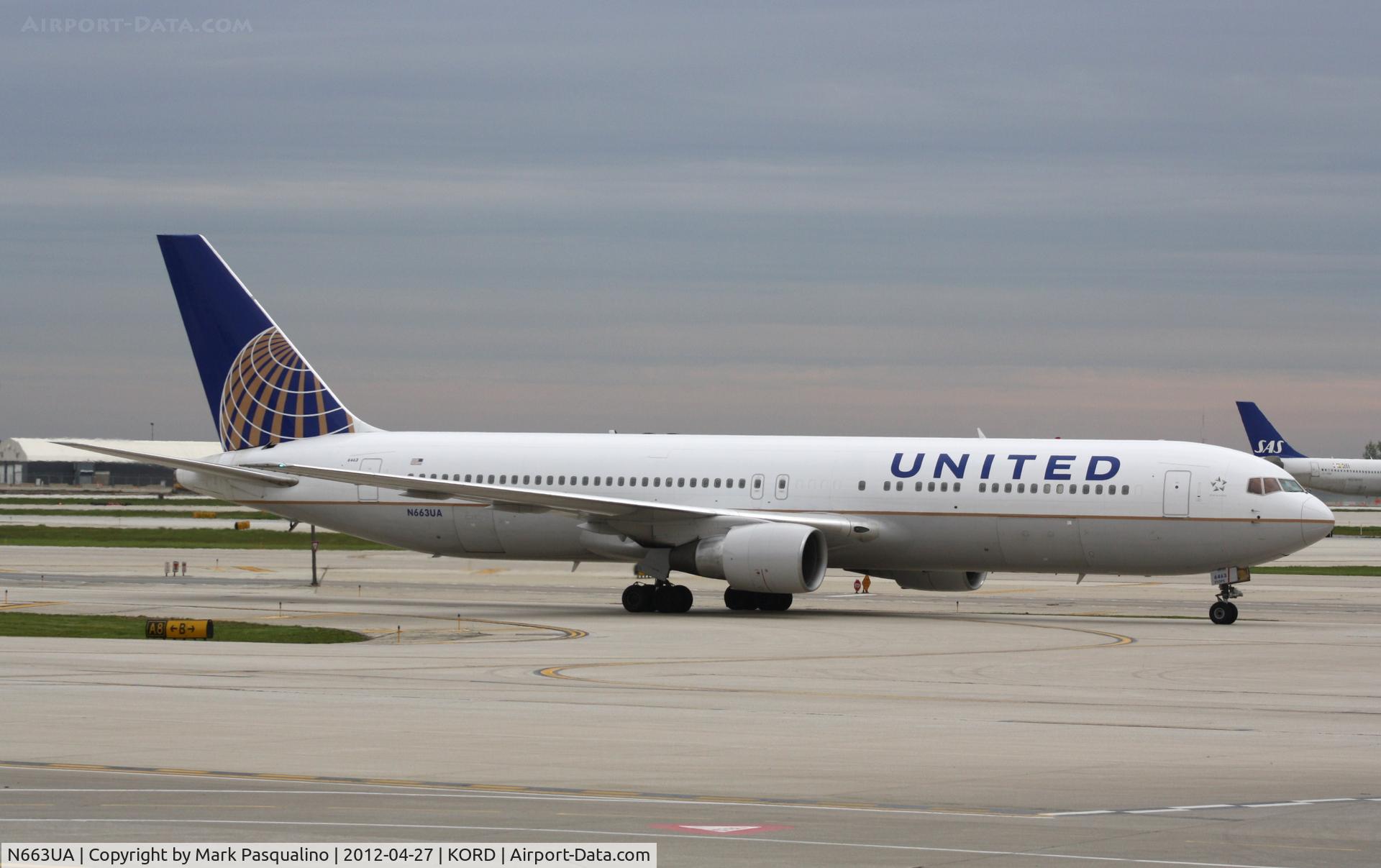 N663UA, 1993 Boeing 767-322 C/N 27160, Boeing 767-300