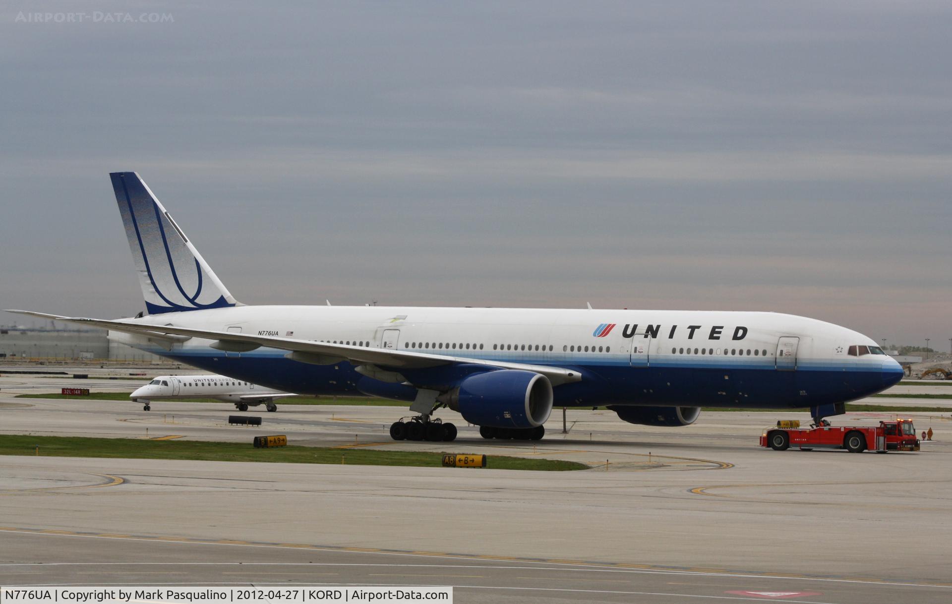 N776UA, 1996 Boeing 777-222 C/N 26937, Boeing 777-200