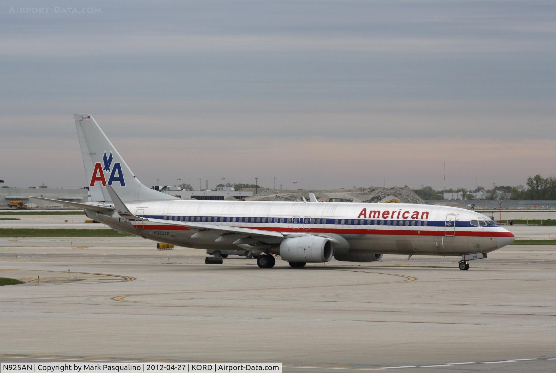 N925AN, 1999 Boeing 737-823 C/N 29526, Boeing 737-800