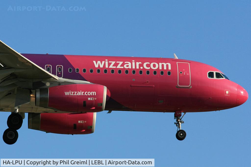 HA-LPU, 2009 Airbus A320-232 C/N 3877, Taken at BCN