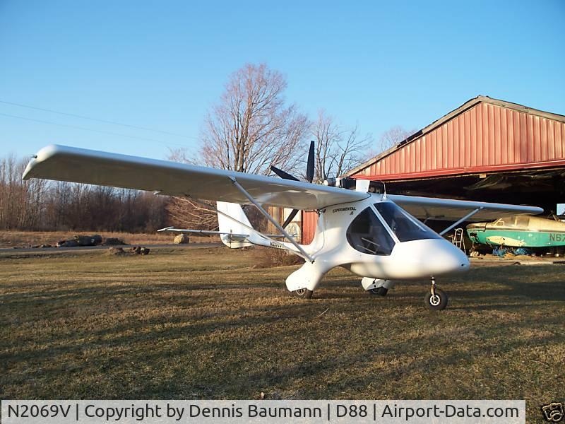 N2069V, 2002 Interplane Skyboy UL C/N 0572002, In front of Hangar