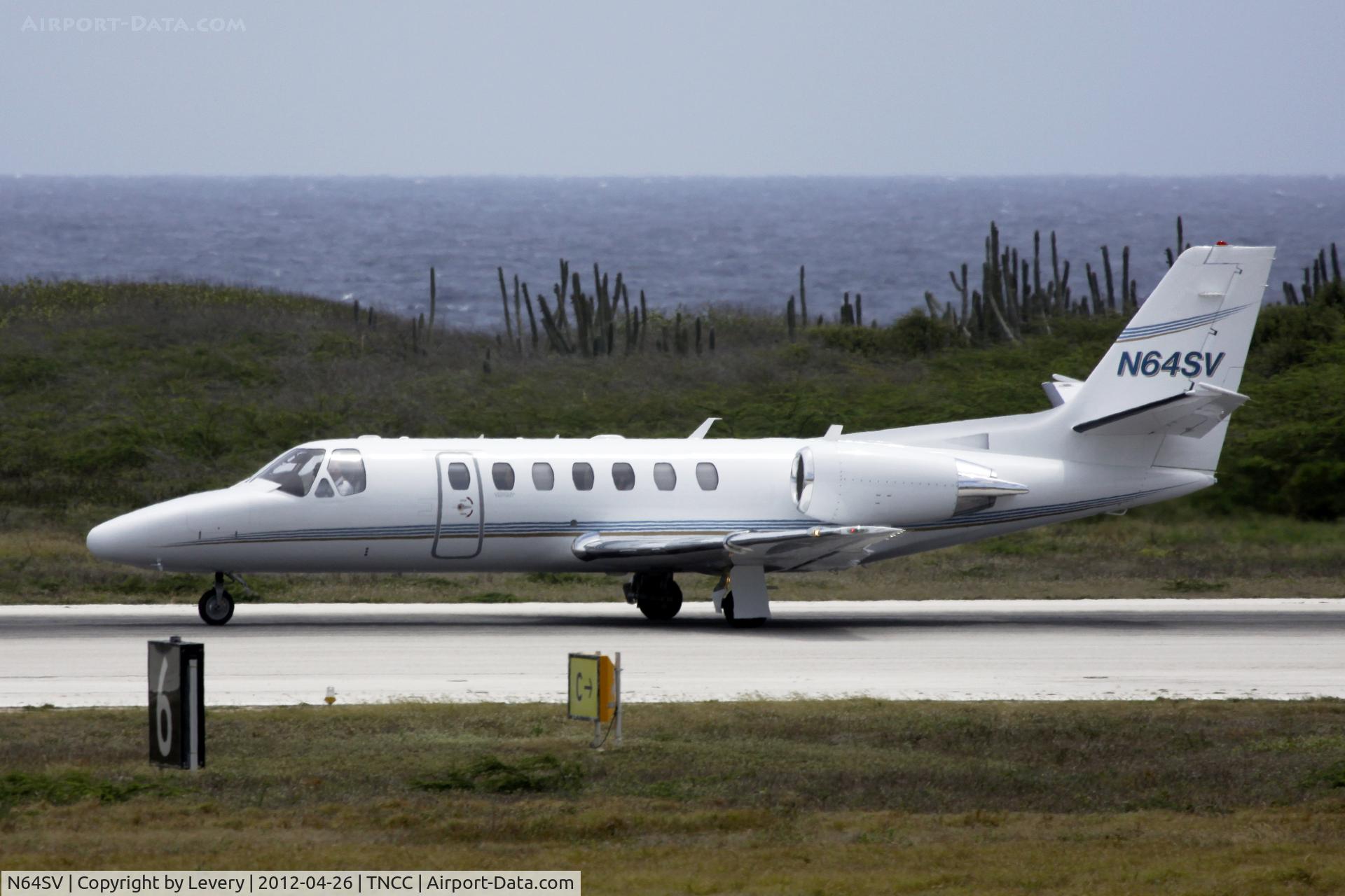 N64SV, 2007 Cessna 560 Citation Encore+ C/N 560-0764, Back track for take off.
