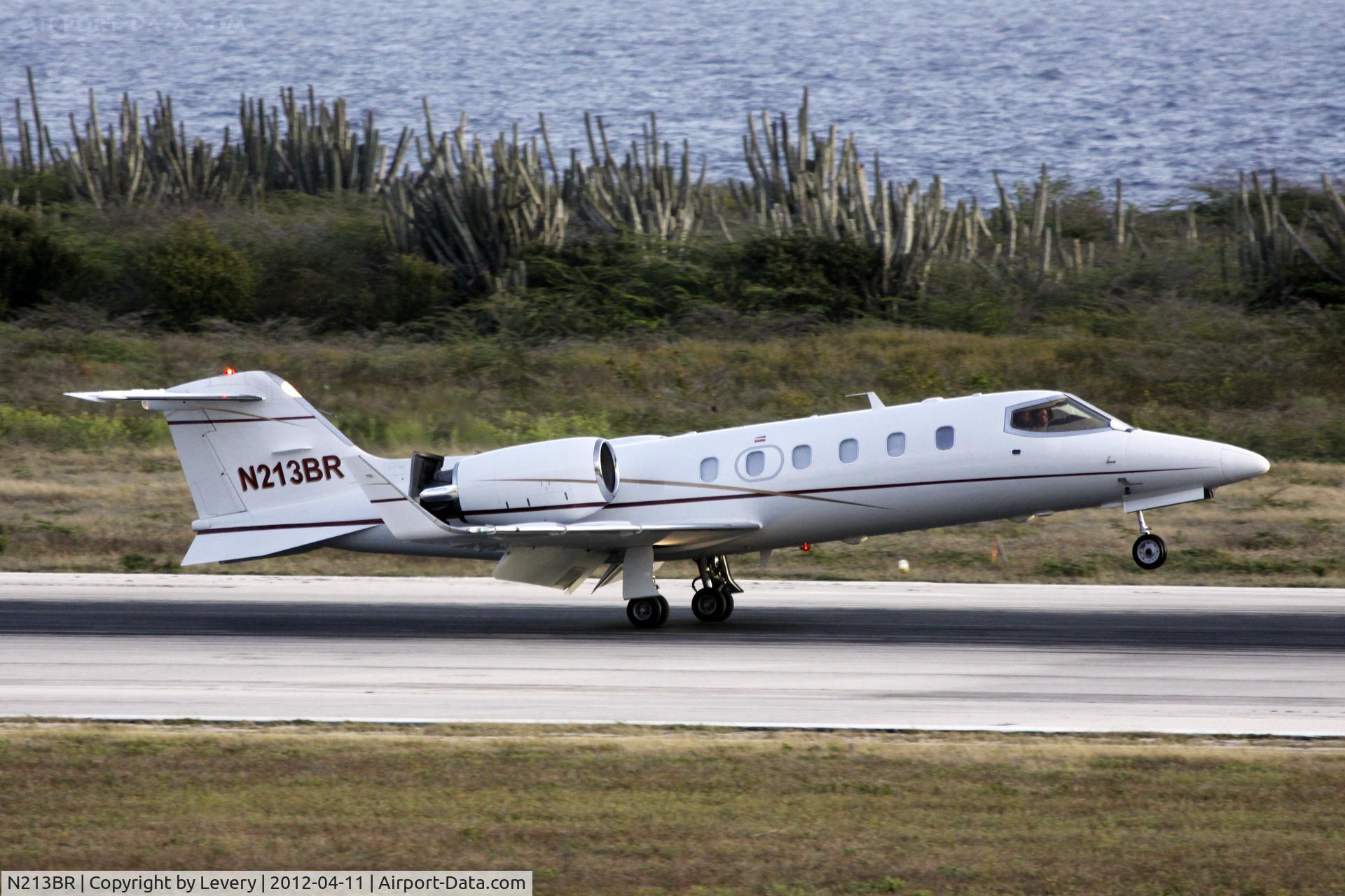 N213BR, 1995 Learjet 31A C/N 103, Nice landing.