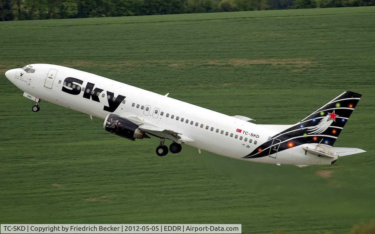 TC-SKD, 1992 Boeing 737-4Q8 C/N 25372, Black Eagle departing to Antalya