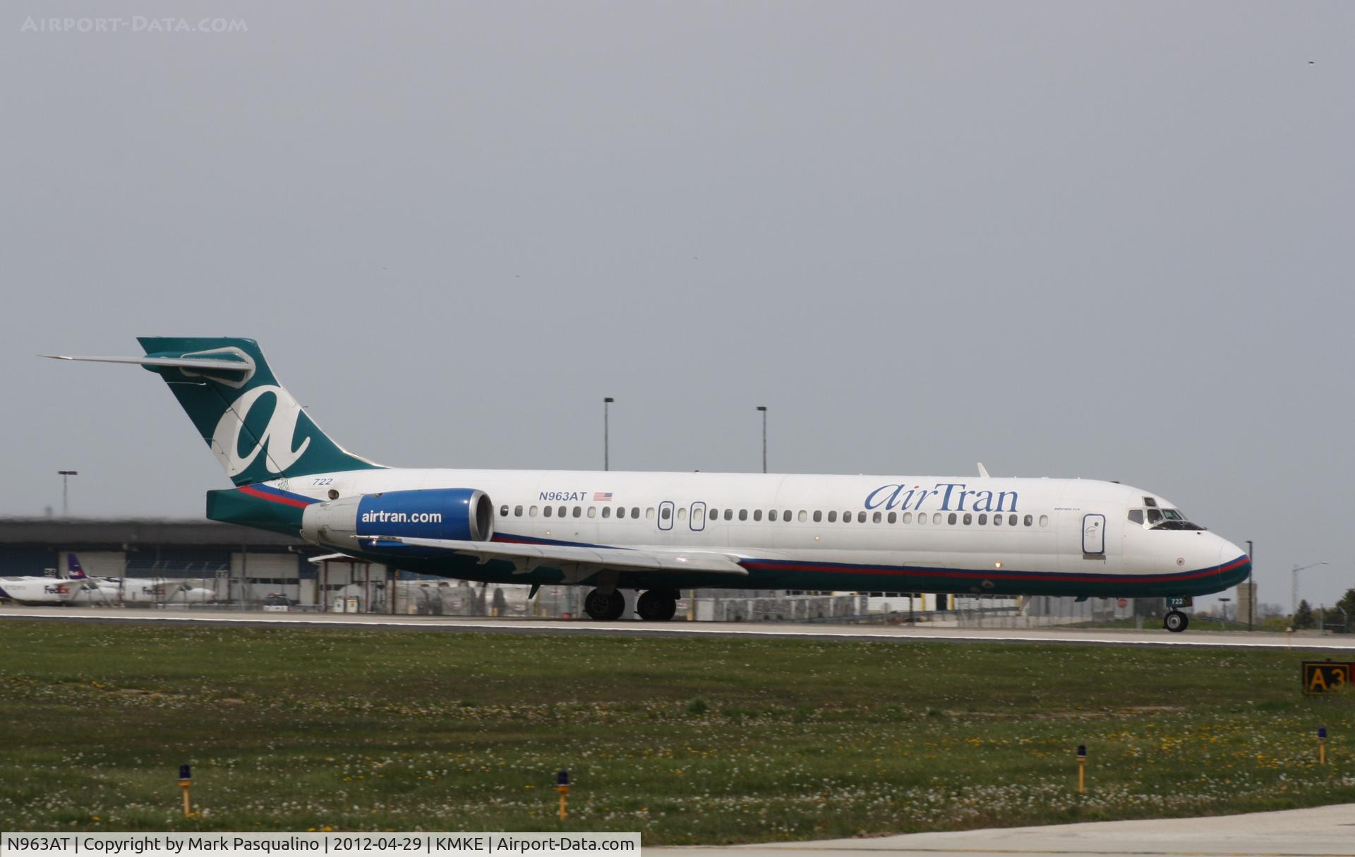 N963AT, 2001 Boeing 717-200 C/N 55024, Boeing 717-200