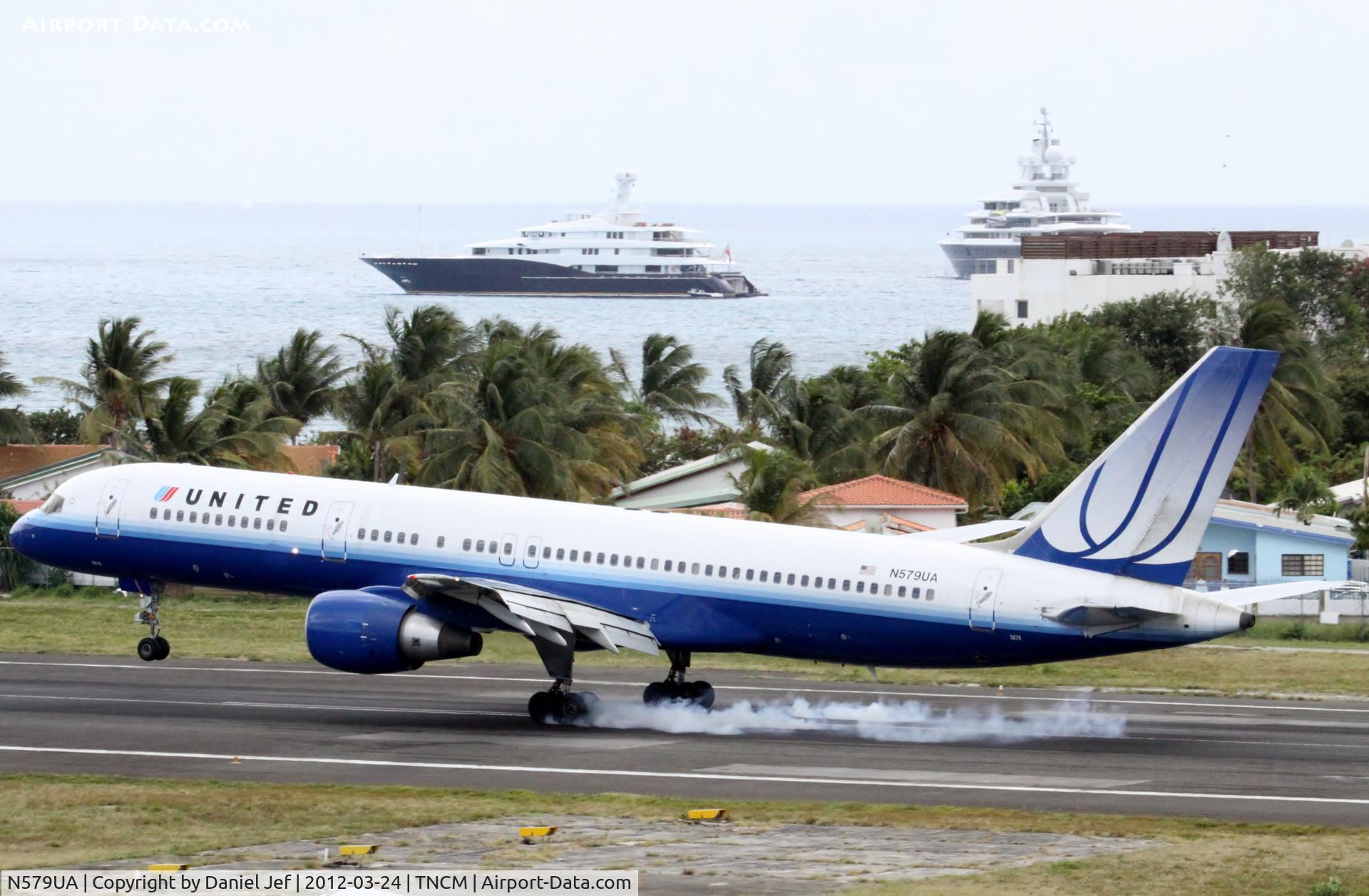 N579UA, 1993 Boeing 757-222 C/N 26697, N579UA
