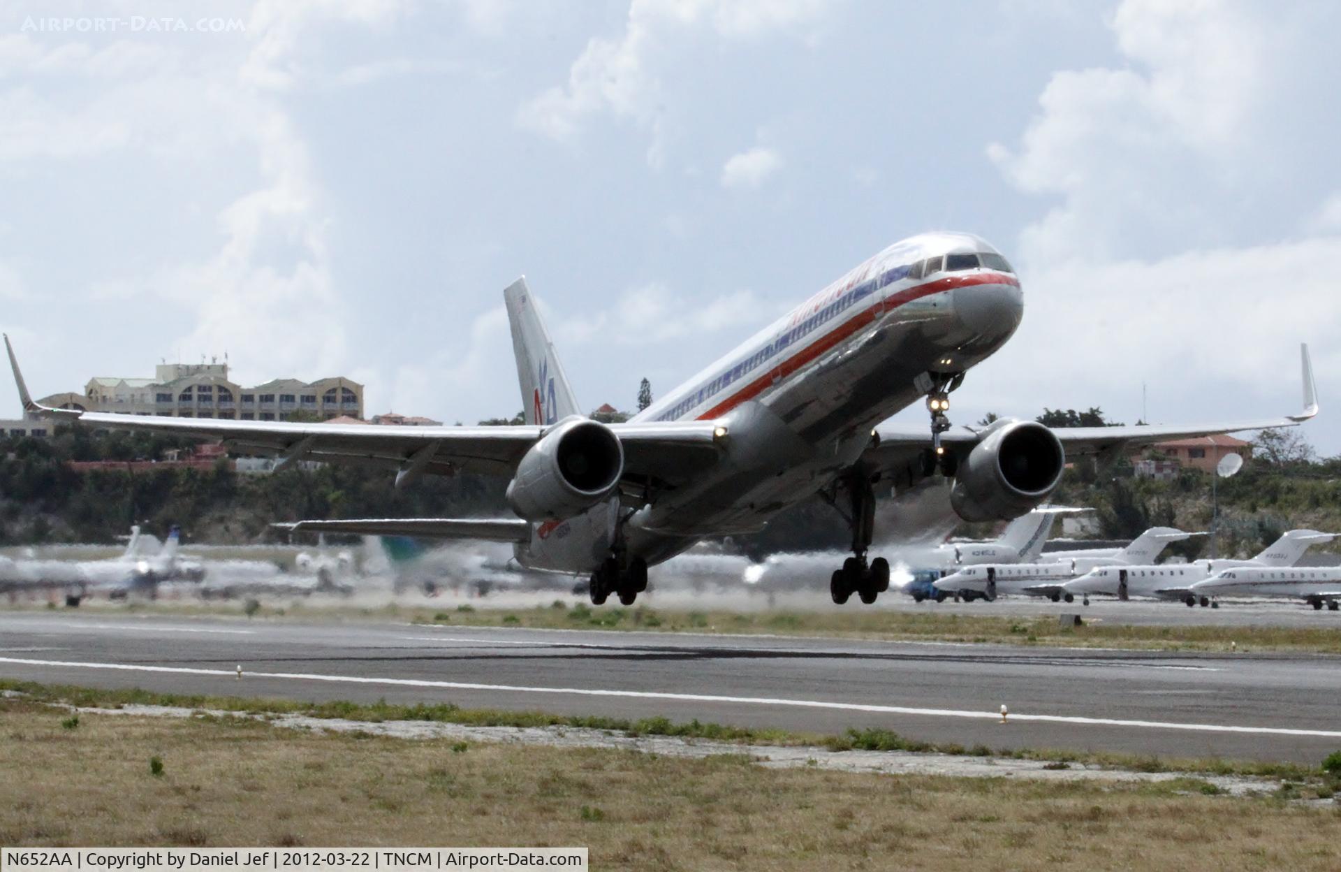 N652AA, 1991 Boeing 757-223 C/N 24610, N652AA