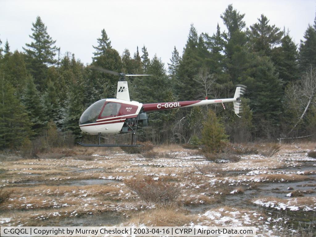 C-GQGL, 1995 Robinson R22 Beta C/N 2511, Flying into a confined area near Carp, ON