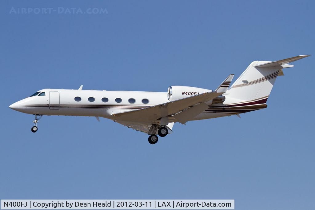 N400FJ, 2002 Gulfstream Aerospace G-IV C/N 1494, Fletcher Jones Management Group 2004 Gulfstream G-IV(SP) on short final to RWY 25L.