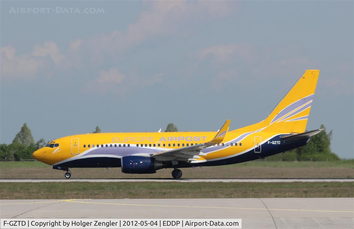 F-GZTD, 2003 Boeing 737-73V C/N 32418, Fullthrottle on rwy 26R....