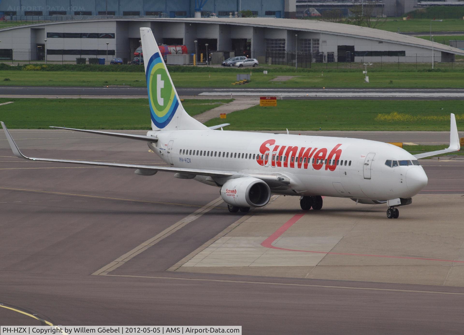 PH-HZX, 2002 Boeing 737-8K2 C/N 28248, New painting logo SUNWEB