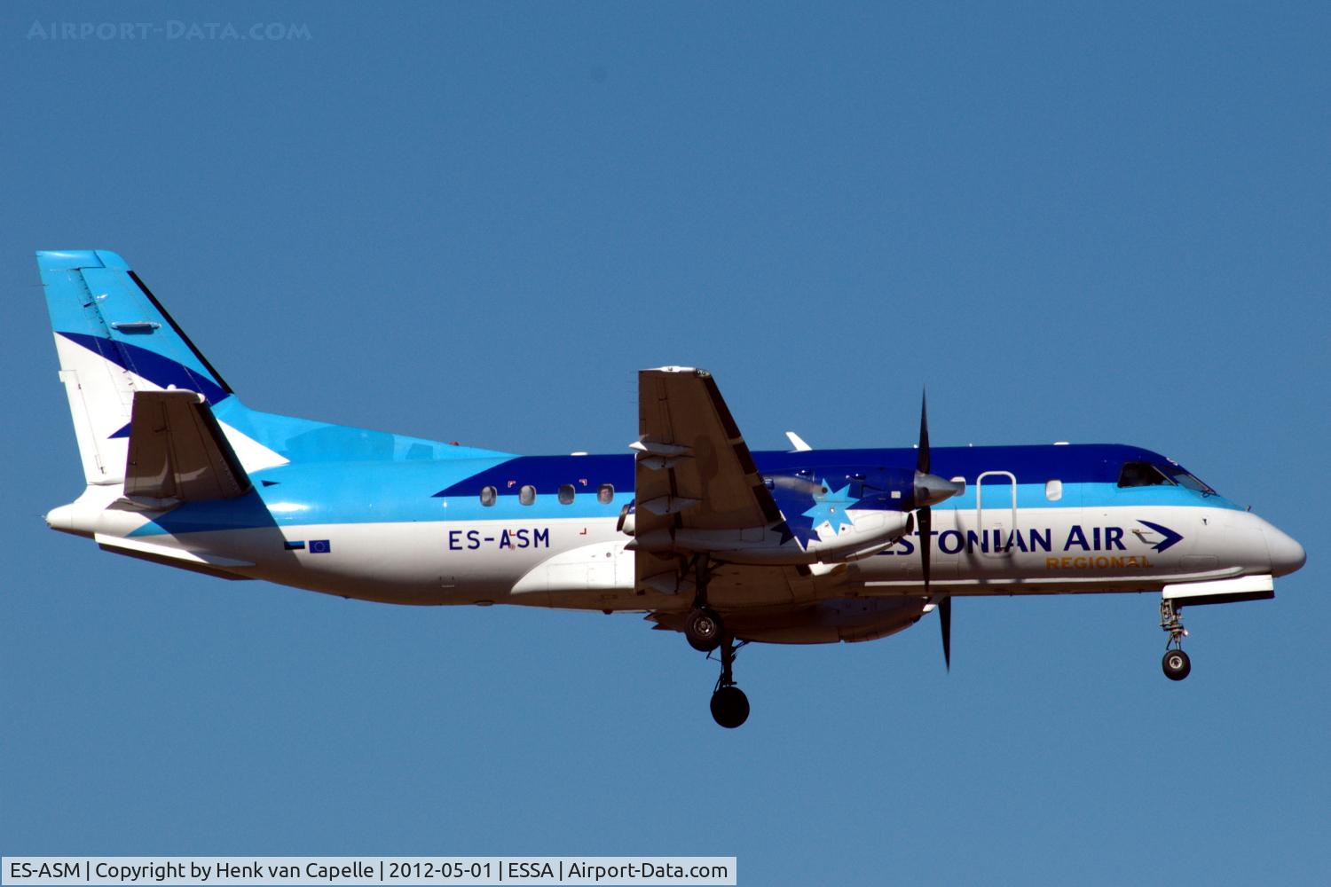 ES-ASM, 1988 Saab 340A C/N 340A-132, Estonian Air Regional Saab 340A about to land at Stockholm Arlanda airpott. Nice livery!