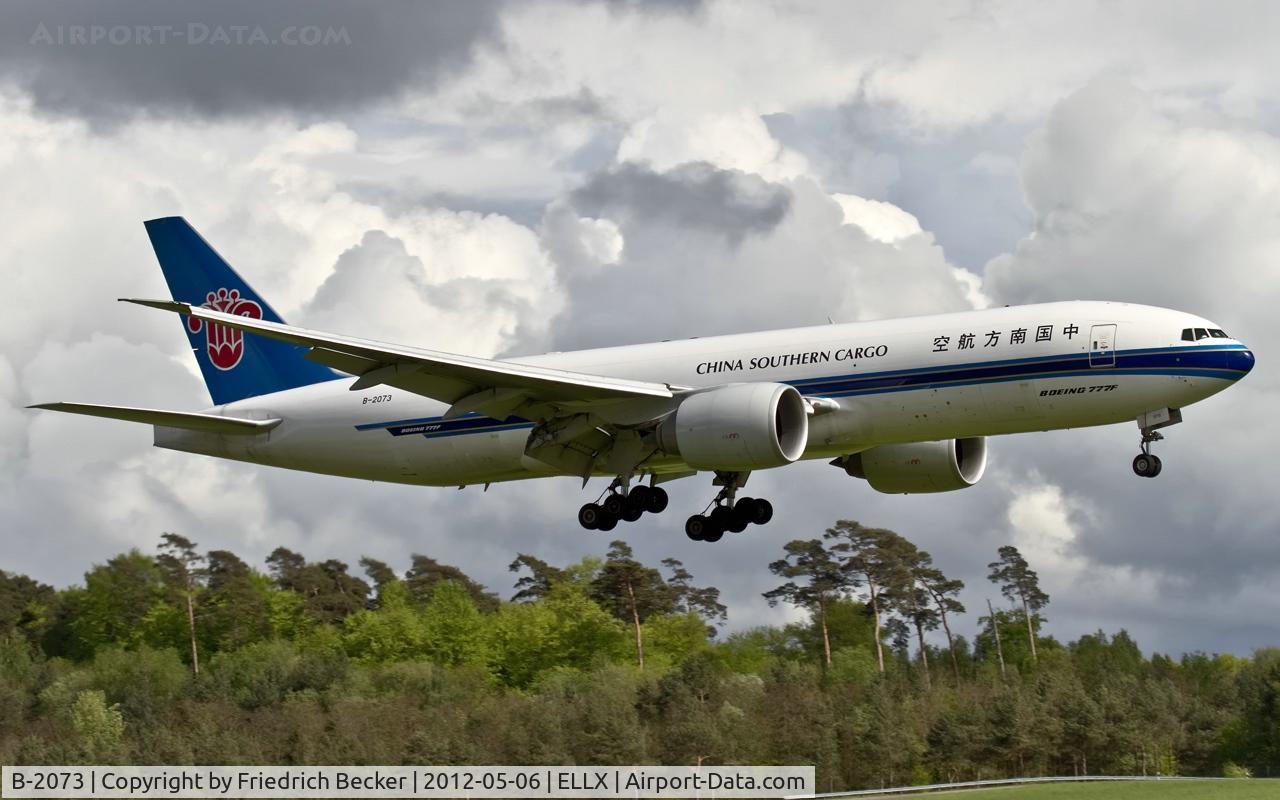 B-2073, 2009 Boeing 777-F1B C/N 37311, on final RW24