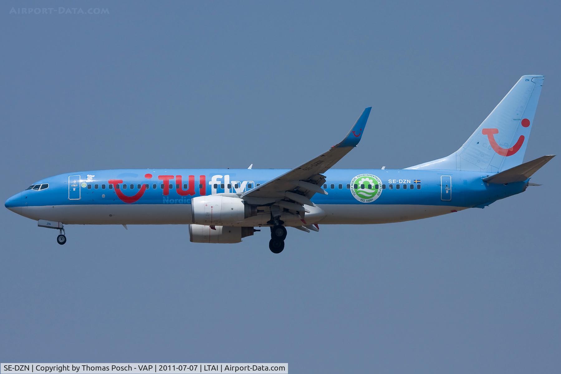SE-DZN, 2002 Boeing 737-804 C/N 32903, TUIfly Nordic
