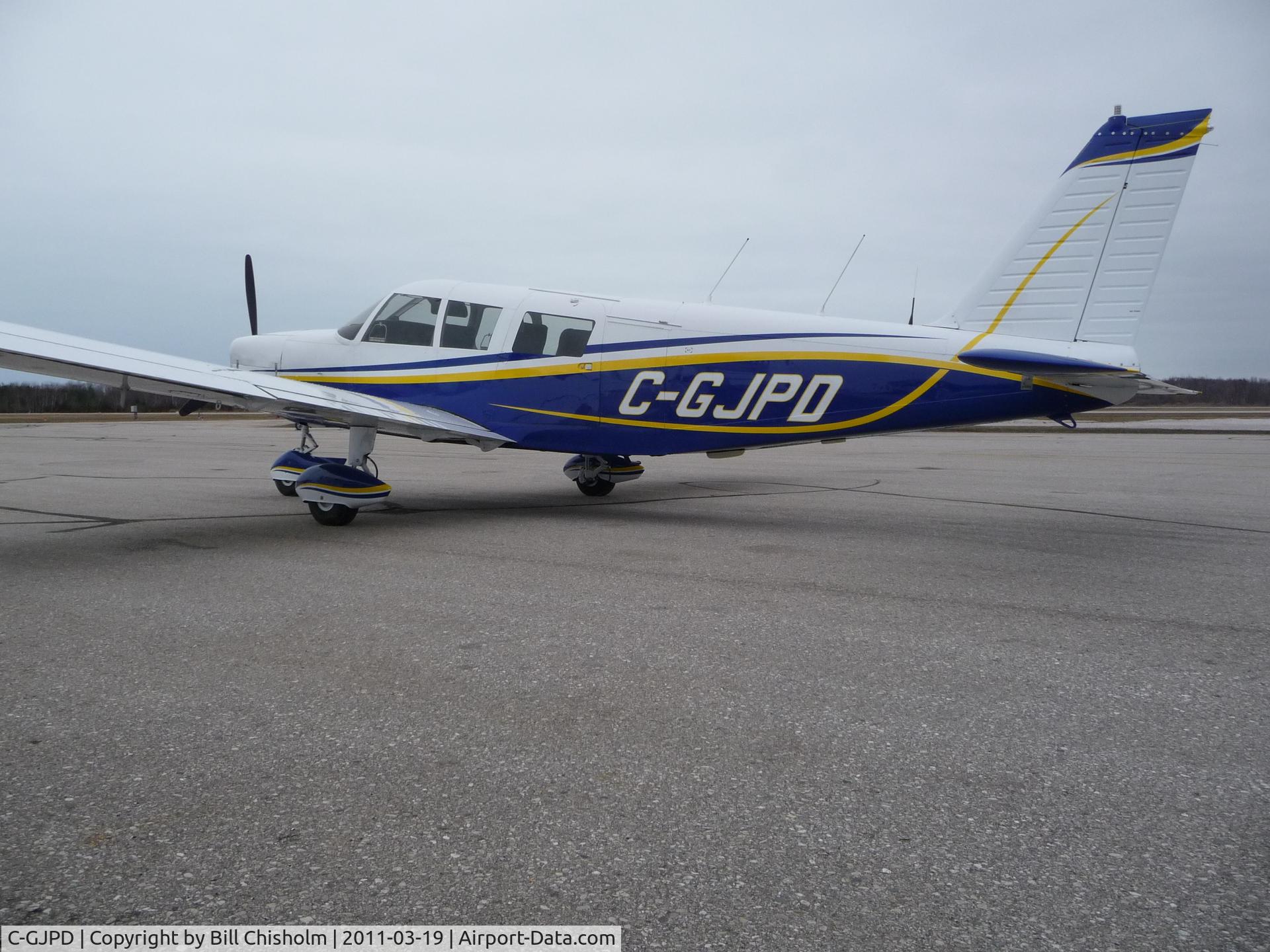 C-GJPD, 1971 Piper PA-32-300 Cherokee Six C/N 32-7140067, march 2011