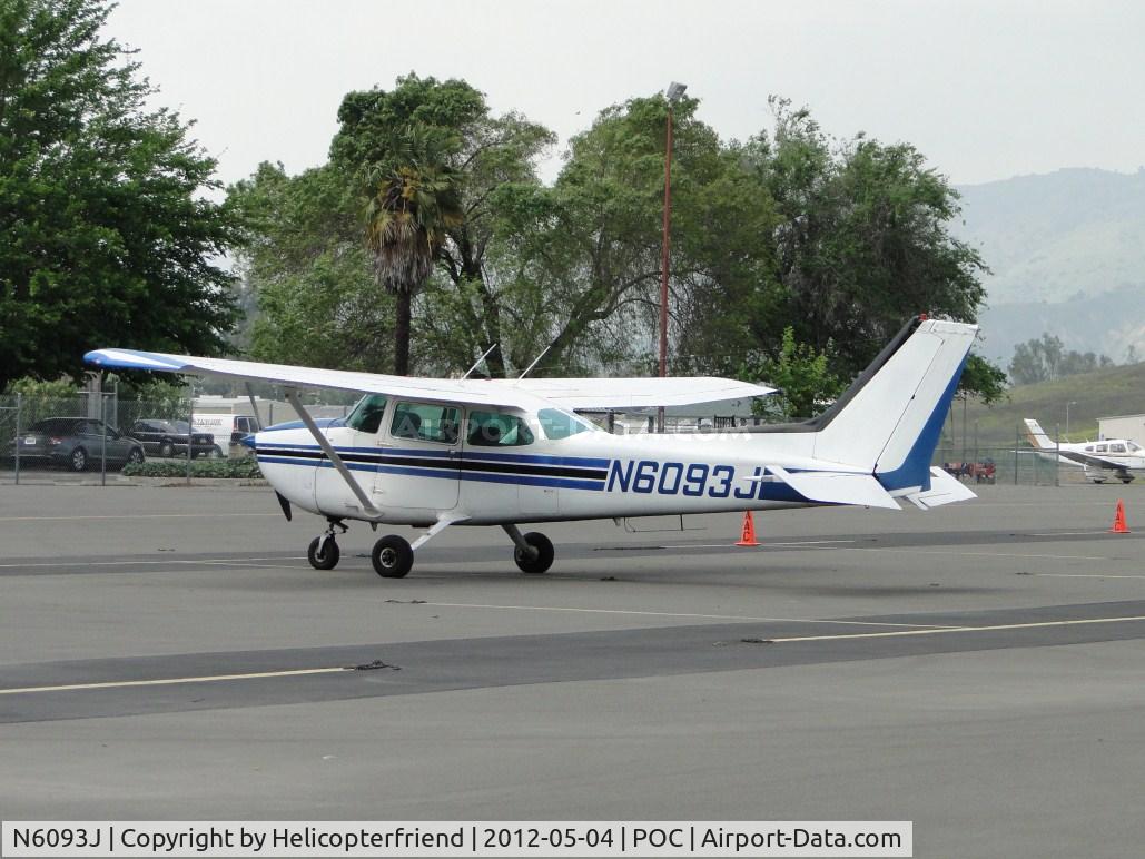N6093J, 1980 Cessna 172N C/N 17273856, Parked in transient parking