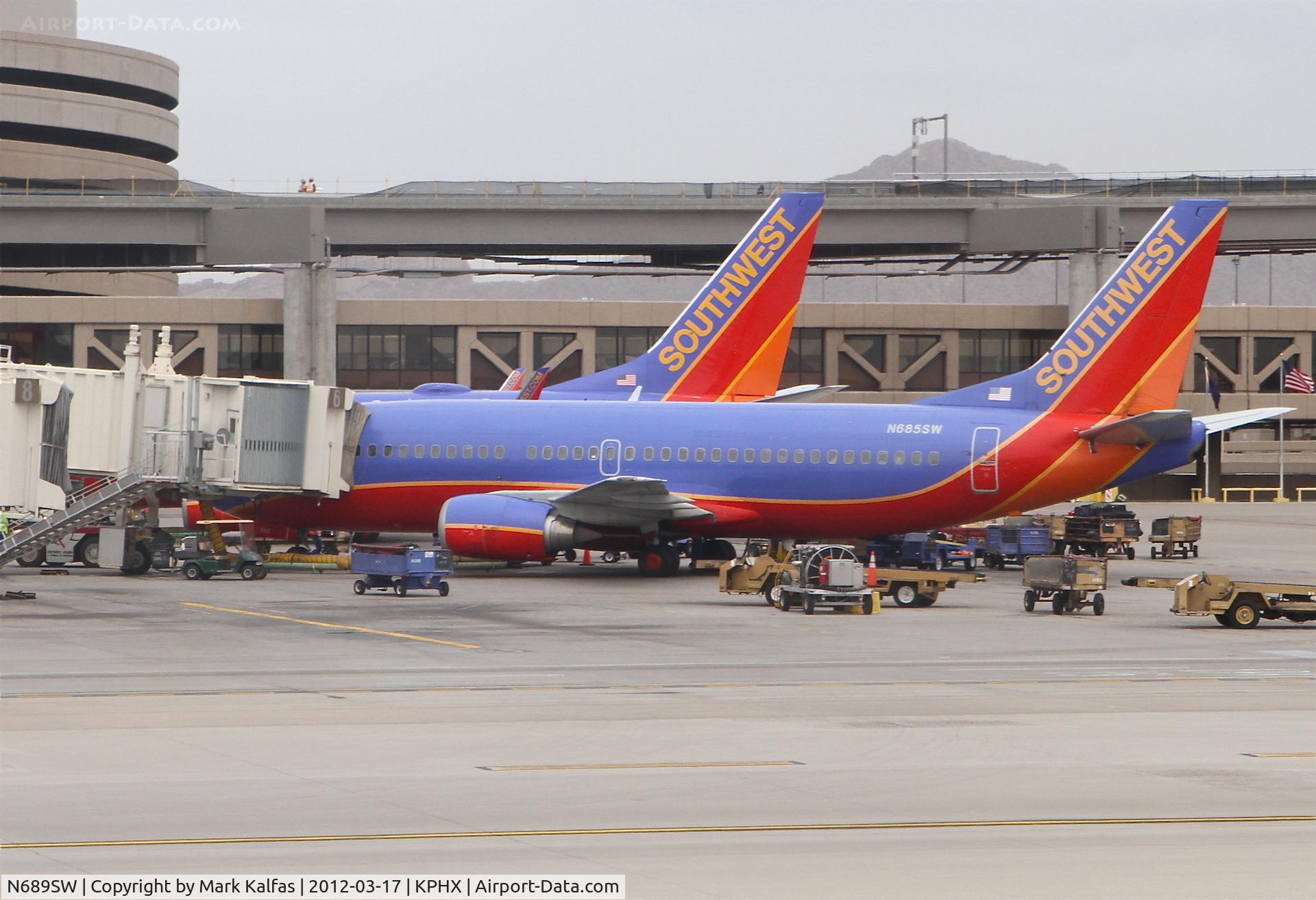 N689SW, 1985 Boeing 737-3Q8 C/N 23387, Southwest Airlines Boeing 737-3Q8, N6899SW at gate C6, Terminal 4 Phoenix Sky Harbor.