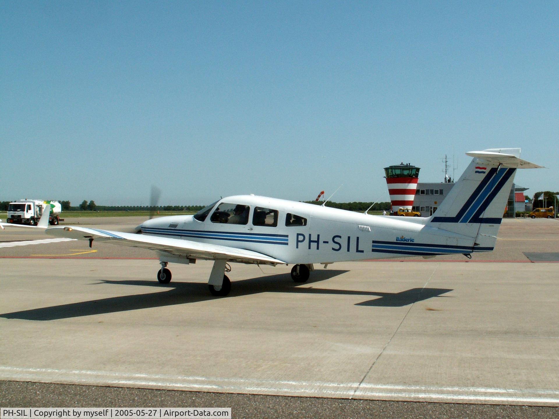 PH-SIL, Piper PA-28RT-201T Turbo Arrow IV C/N 28R-8231053, ph-sil 
is a piper arrow iv twin turbo engine