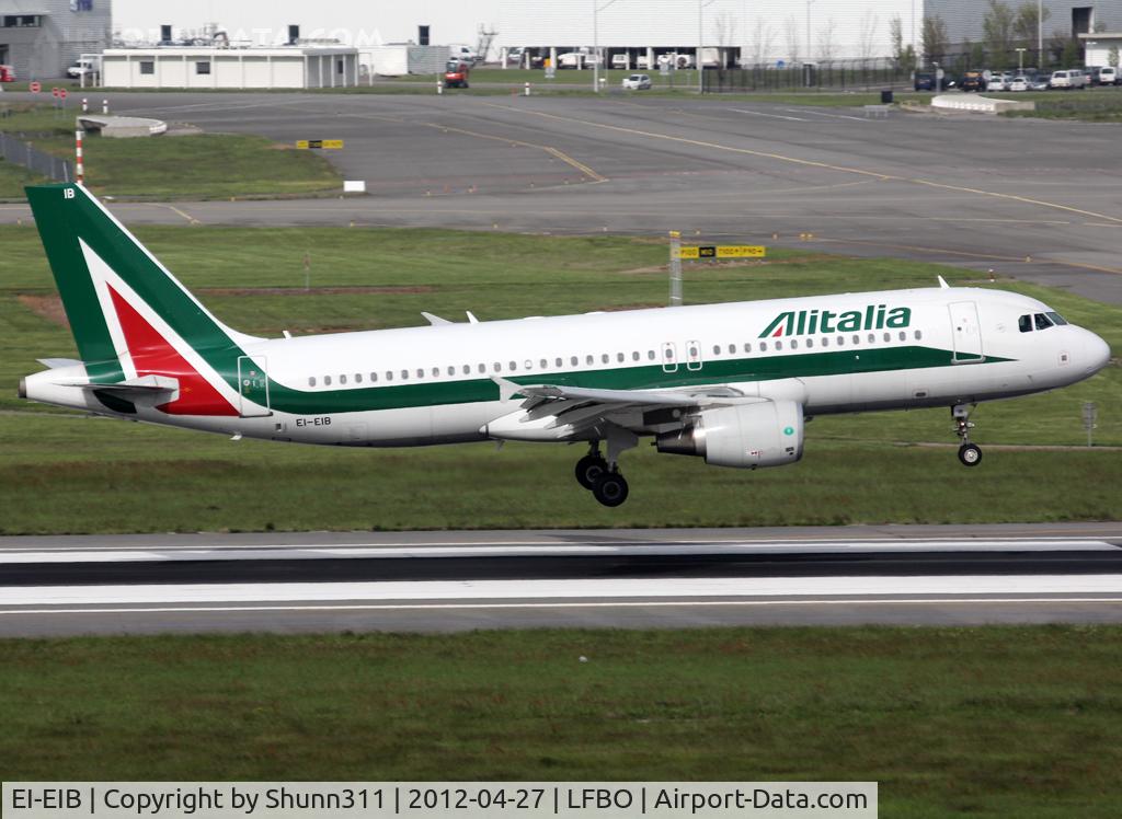 EI-EIB, 2010 Airbus A320-216 C/N 4249, Landing rwy 14R