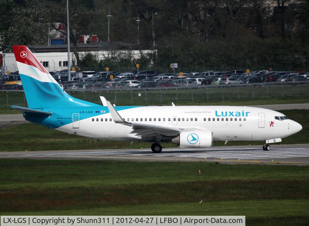 LX-LGS, 2005 Boeing 737-7C9 C/N 33956, Lining up rwy 14L for departure...