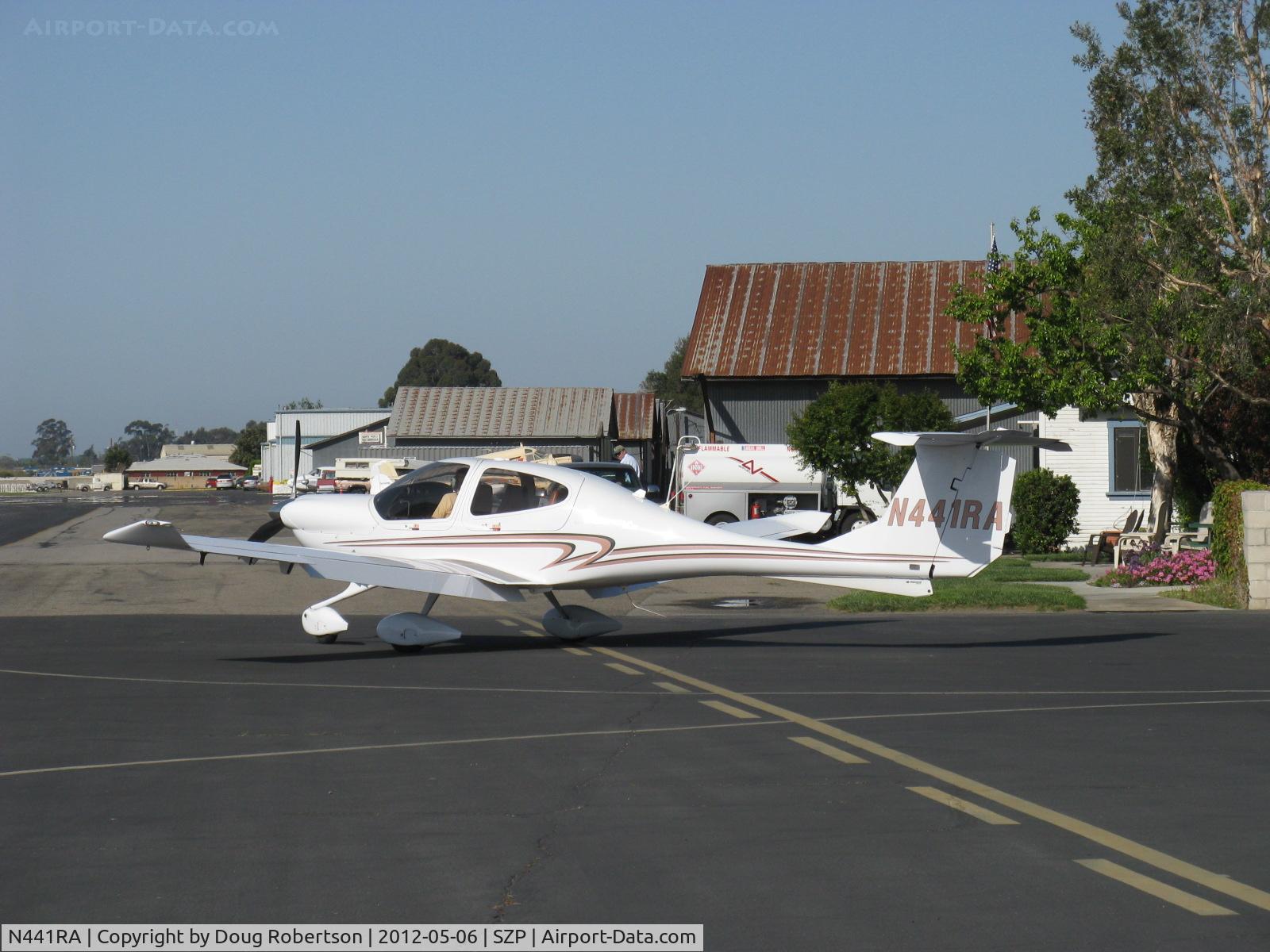 N441RA, 2008 Diamond DA-40XLS Diamond Star C/N 40.916, 2008 Diamond DA40-XLS DIAMOND STAR, Lycoming IO-360-MIA+ 180 Hp, warmup