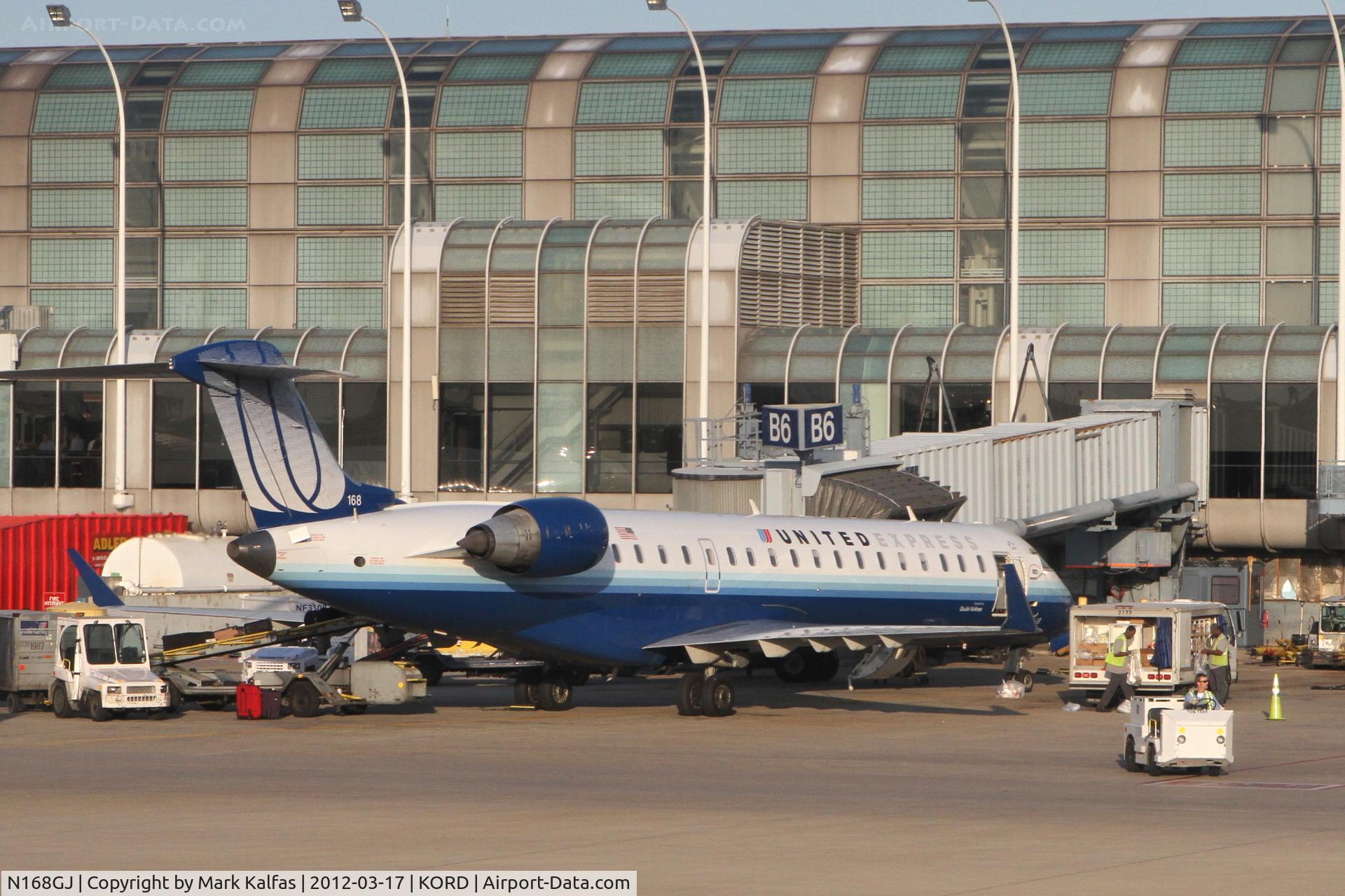 N168GJ, Bombardier CRJ-702 (CL-600-2C10) Regional Jet C/N 10272, GoJet Airlines Bombardier CL-600-2C10, GJS3631 at Gate B6 at O'hare, loading for a trip to Kansas City/KMCI.