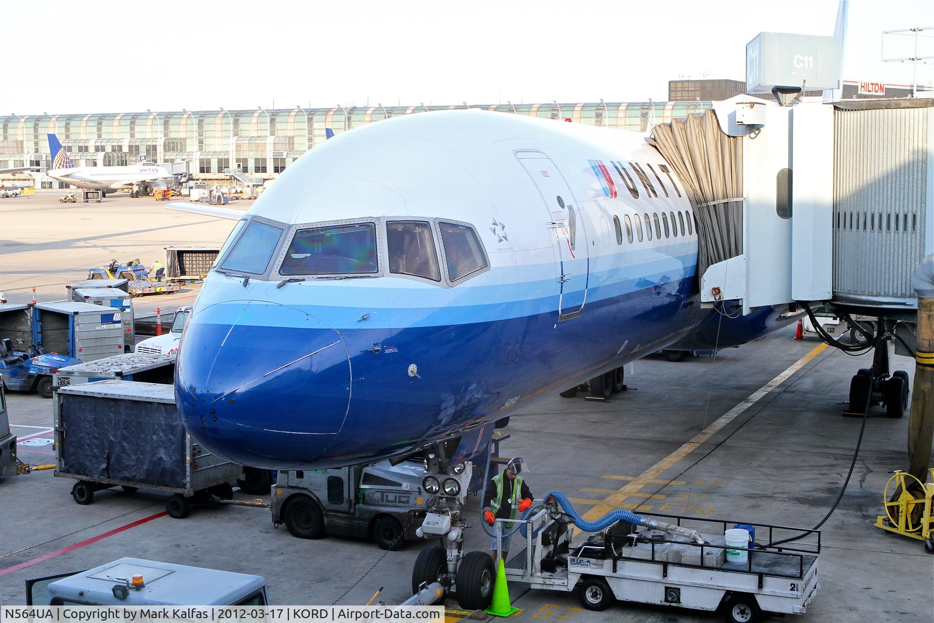 N564UA, 1992 Boeing 757-222 C/N 26666, United Airlines  Boeing 757-222, UAL350 at gate C11 KORD, preparing for a trip to KPHX.