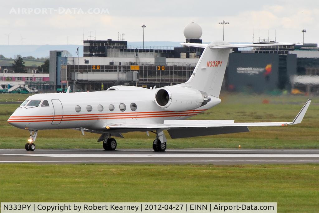 N333PY, 1997 Gulfstream Aerospace G-IV C/N 1317, Rolling to end after arrival