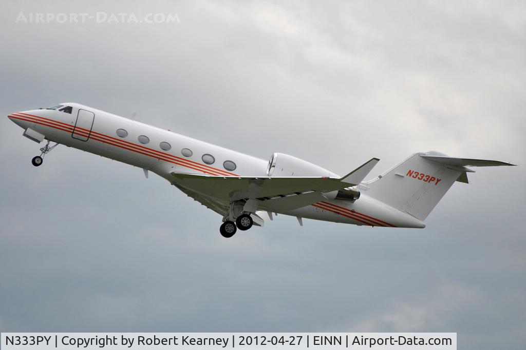 N333PY, 1997 Gulfstream Aerospace G-IV C/N 1317, Gear up after take-off