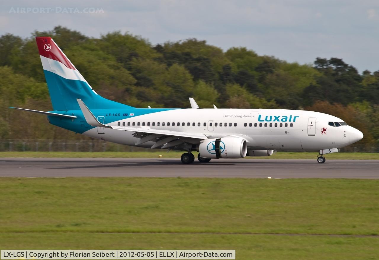 LX-LGS, 2005 Boeing 737-7C9 C/N 33956, just touched down rwy 24