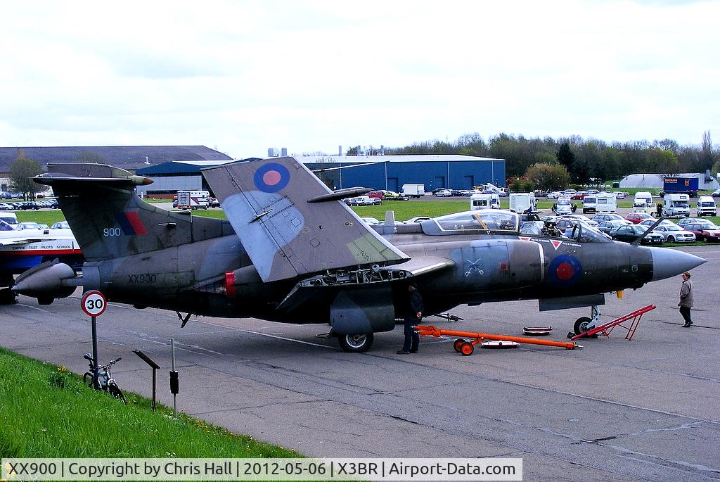 XX900, 1976 Hawker Siddeley Buccaneer S.2B C/N B3-05-75, at the Cold War Jets open day, Bruntingthorpe