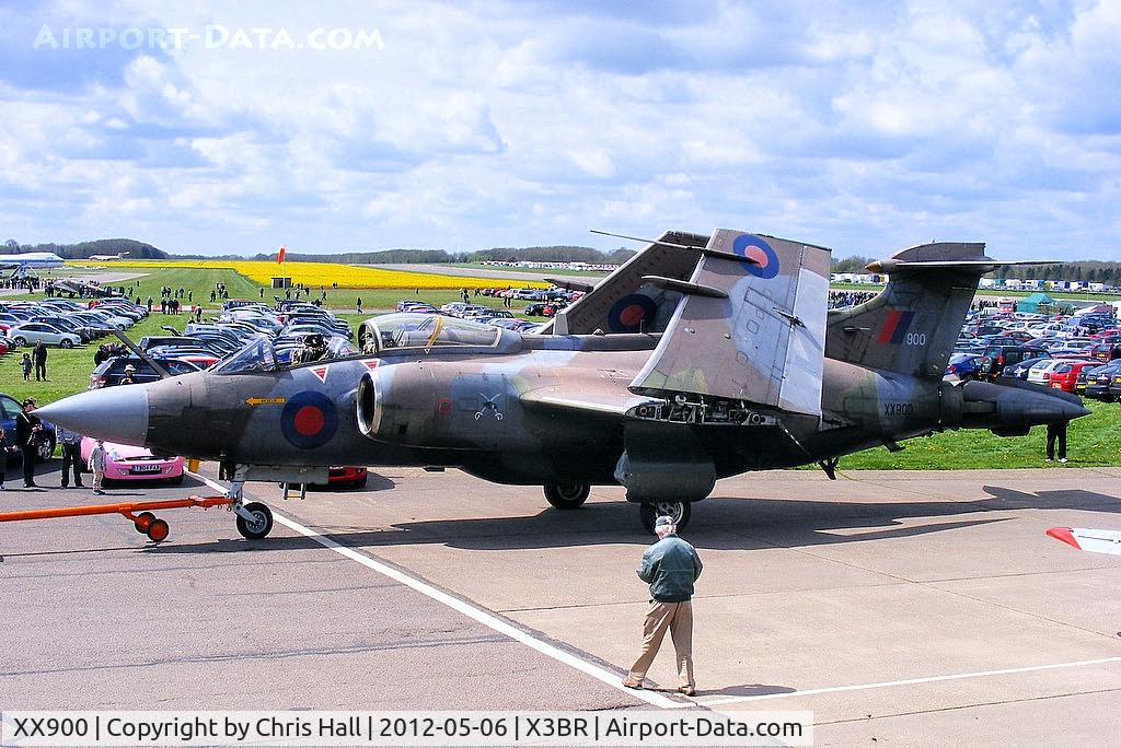 XX900, 1976 Hawker Siddeley Buccaneer S.2B C/N B3-05-75, at the Cold War Jets open day, Bruntingthorpe
