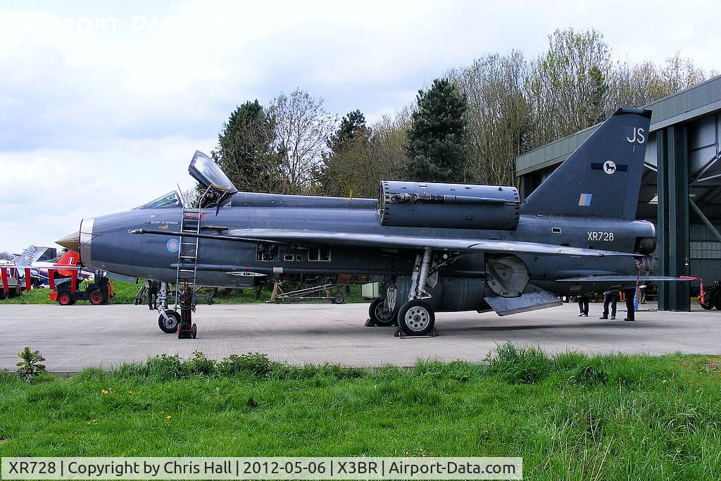 XR728, 1965 English Electric Lightning F.6 C/N 95213, at the Cold War Jets open day, Bruntingthorpe