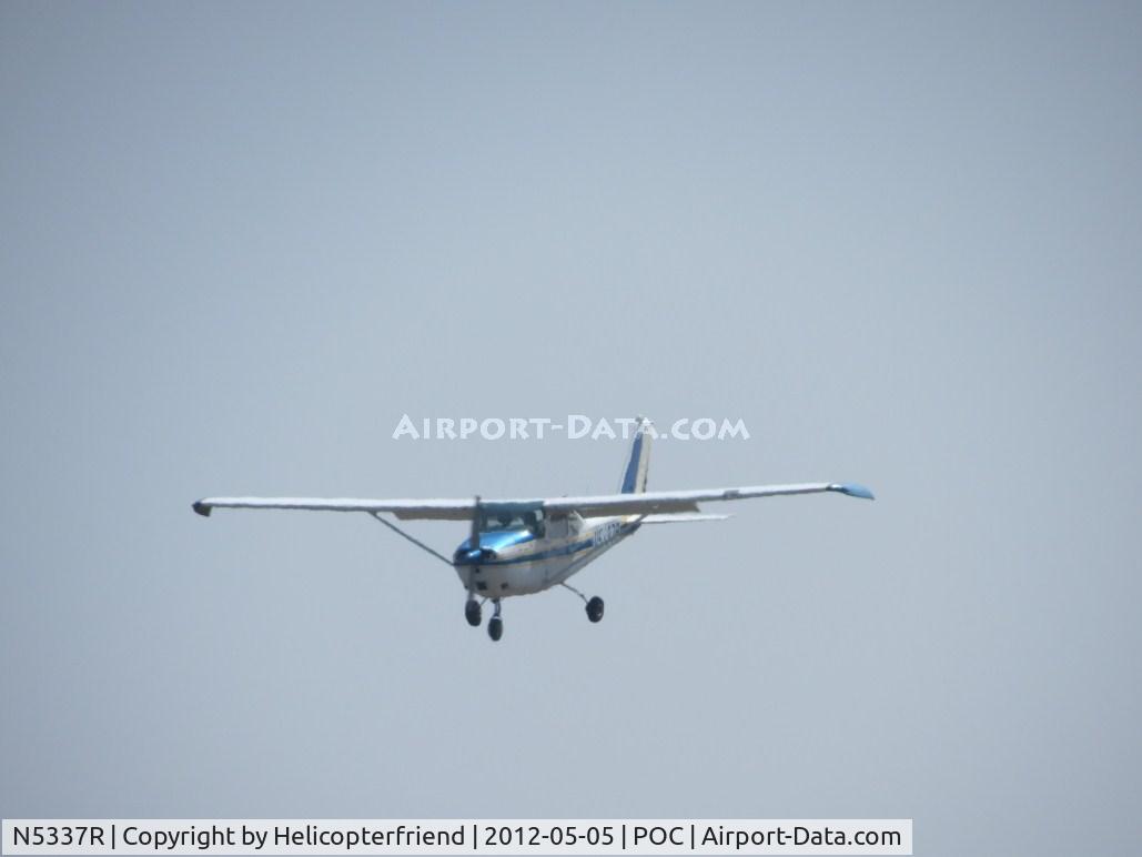 N5337R, 1965 Cessna 172F C/N 17252864, Over the outer fence on final for 26L