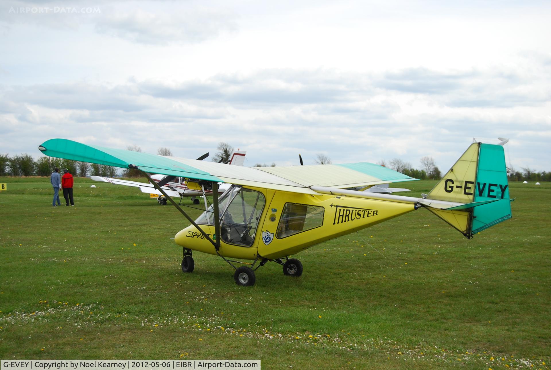 G-EVEY, 2001 Thruster T600N 450 C/N 0121-T600N-057, Birr Fly-in May 2012