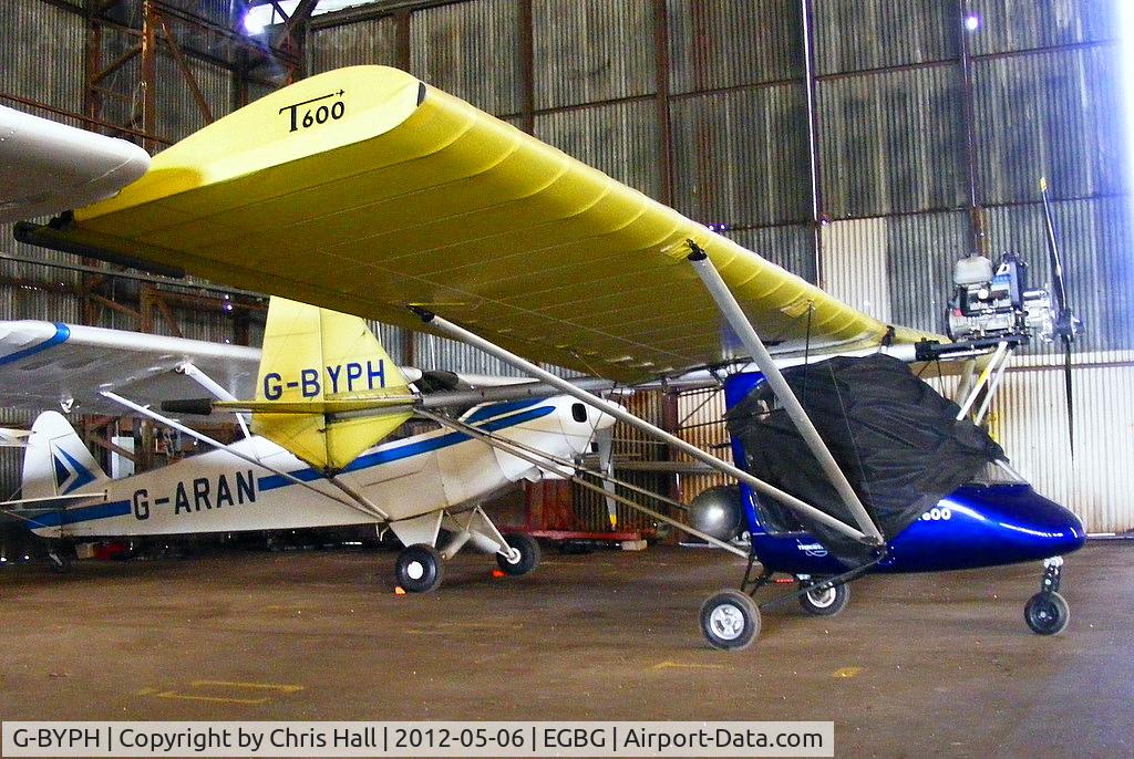 G-BYPH, 2000 Thruster T600N C/N 9099-T600N-036, Privately owned