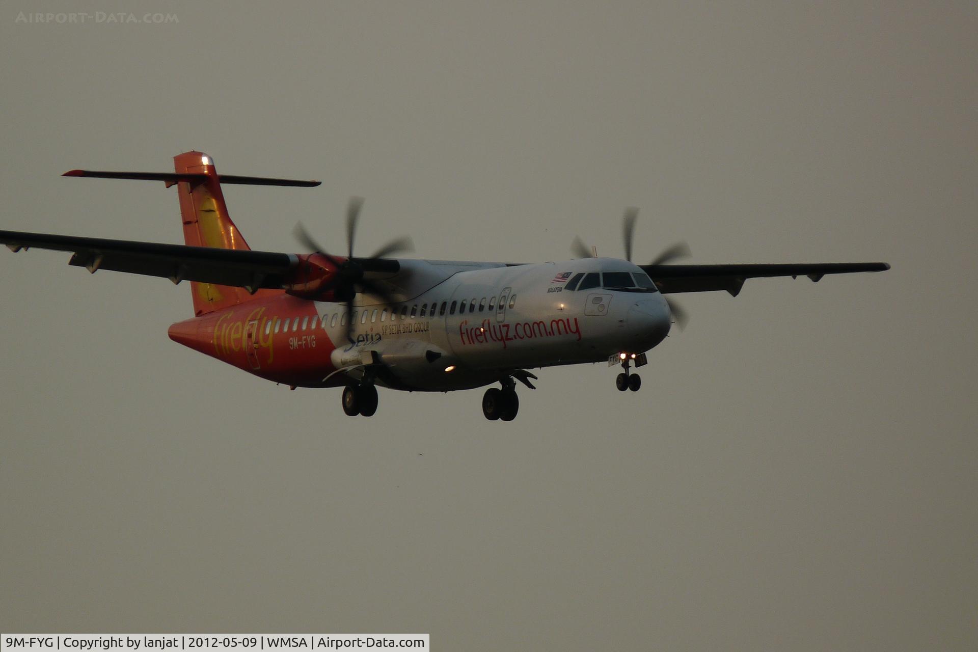 9M-FYG, 2009 ATR 72-212A C/N 868, Evening Landing