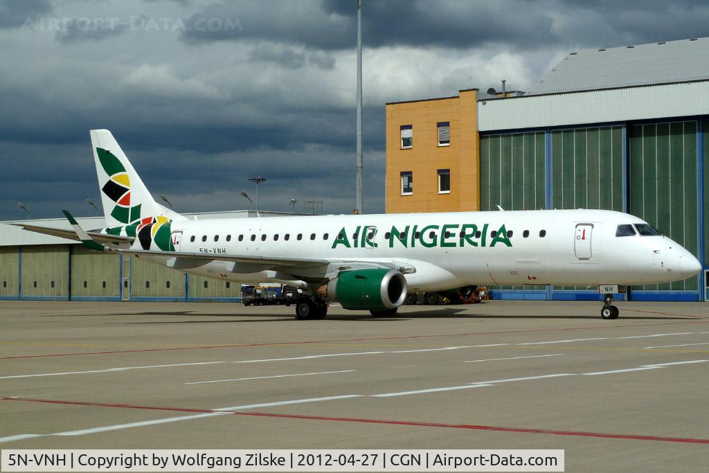 5N-VNH, 2008 Embraer 190AR (ERJ-190-100IGW) C/N 19000210, visitor