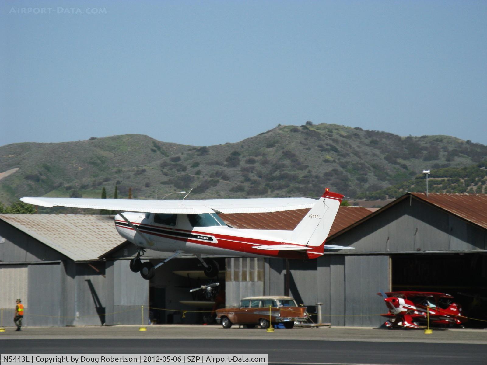 N5443L, 1980 Cessna 152 C/N 15284315, 1980 Cessna 152, Lycoming O-235 110 Hp, landing Rwy 22