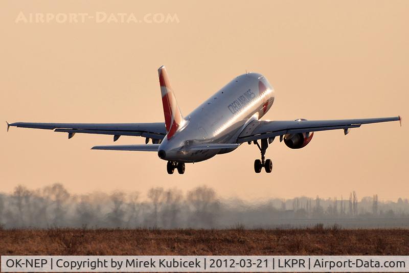OK-NEP, 2008 Airbus A319-111 C/N 3660, RWY24