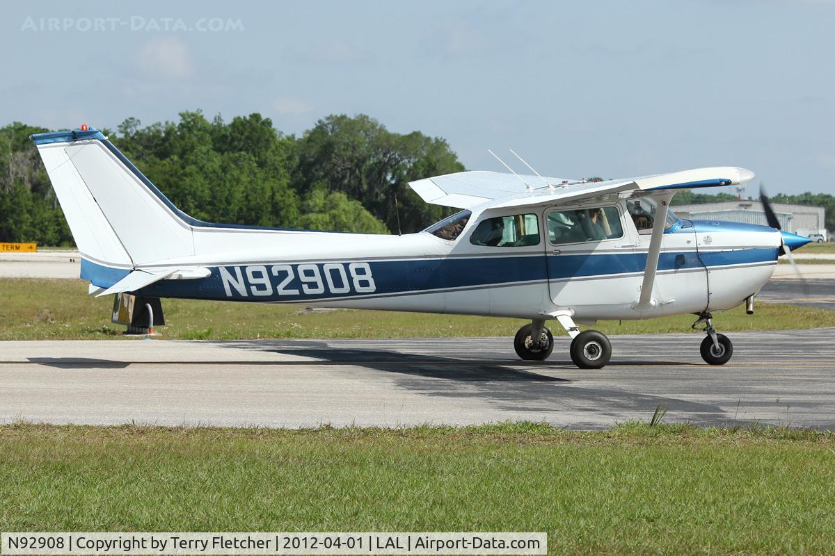 N92908, 1973 Cessna 172M C/N 17261647, At 2012 Sun N Fun