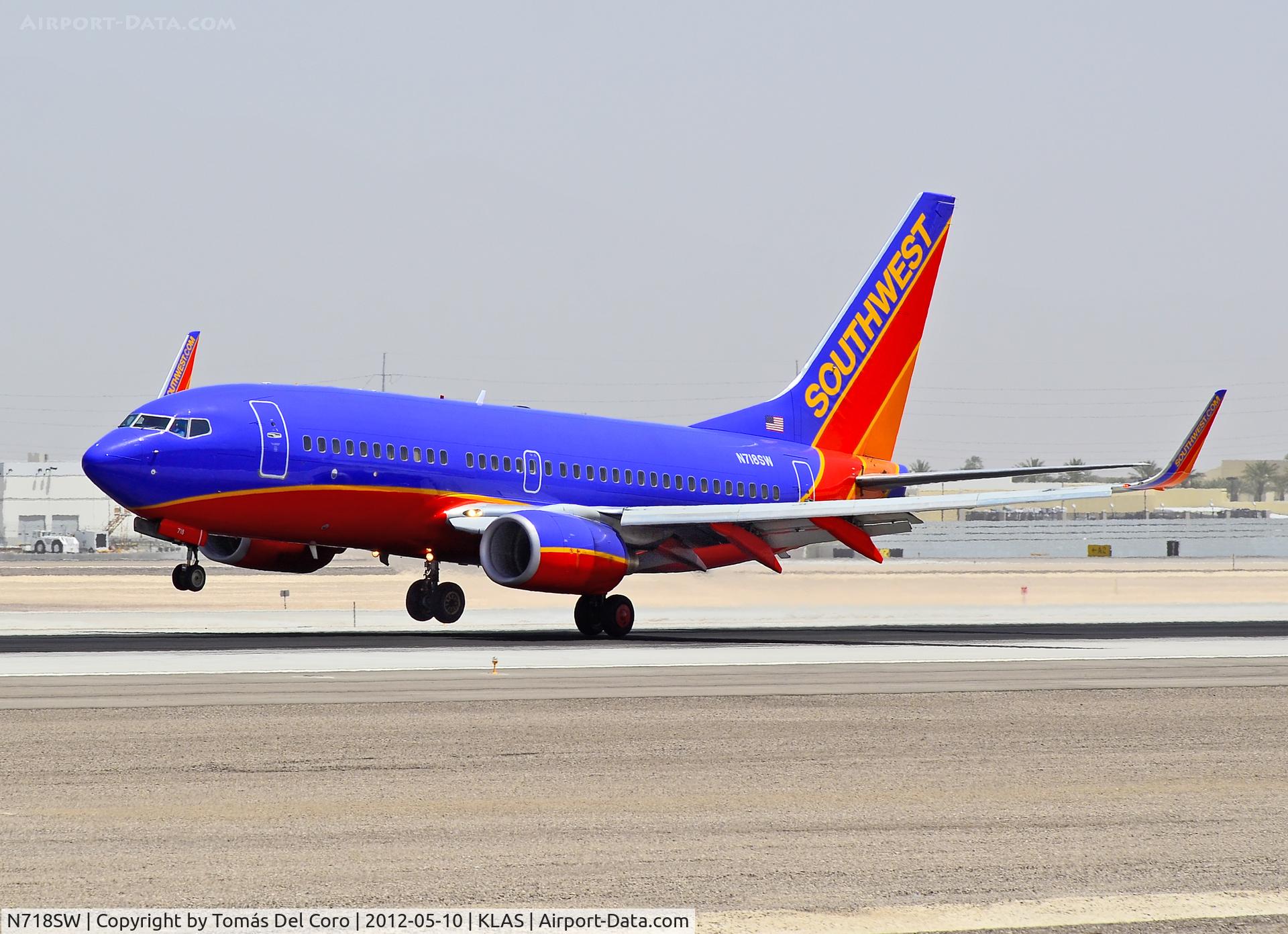 N718SW, 1998 Boeing 737-7H4 C/N 27852, N718SW Southwest Airlines 1998 Boeing 737-7H4 C/N 27852

- Las Vegas - McCarran International (LAS / KLAS)
USA - Nevada, May 10, 2012
Photo: Tomás Del Coro