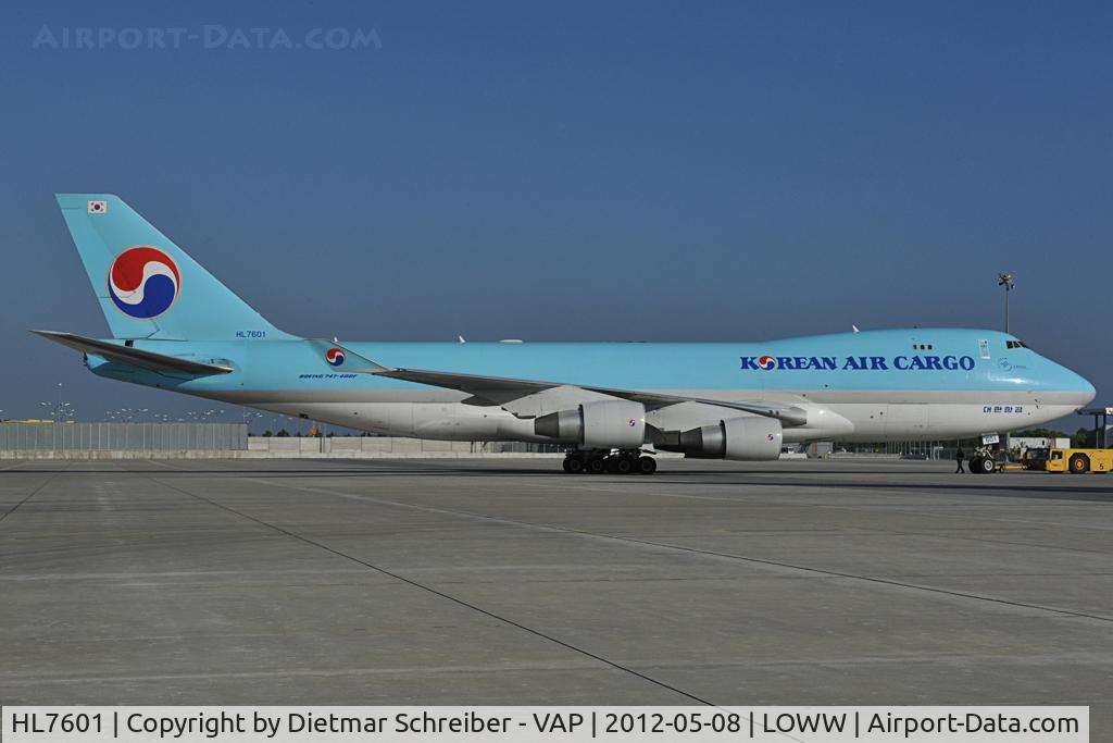HL7601, 2004 Boeing 747-4B5F/SCD C/N 33949, Korean Air Boeing 747-400