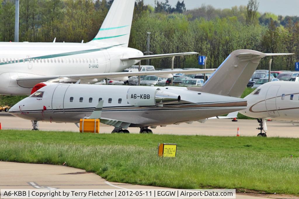 A6-KBB, 1999 Bombardier Challenger 604 (CL-600-2B16) C/N 5418, 1999 Bombardier CL-600-2B16, c/n: 5418 at Luton