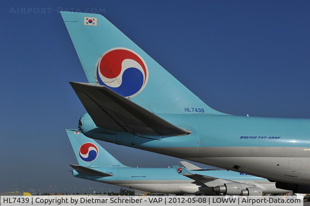 HL7439, 2003 Boeing 747-4B5F/SCD C/N 33516, Korean Air Boeing 747-400