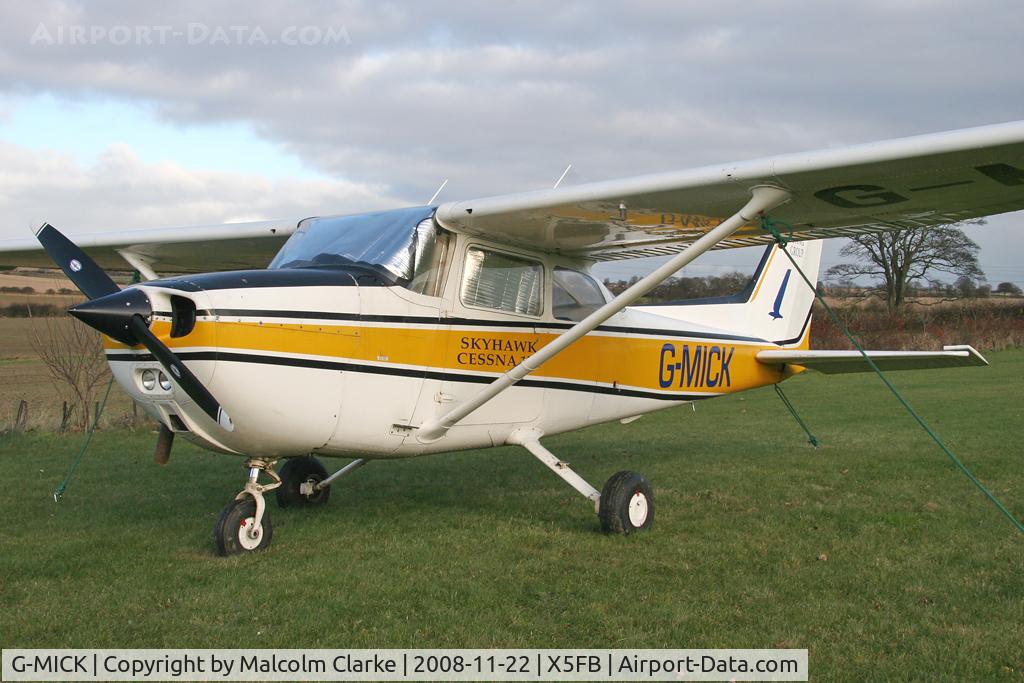 G-MICK, 1977 Reims F172N Skyhawk C/N 1592, Reims F172N, Fishburn Airfield, November 2008.