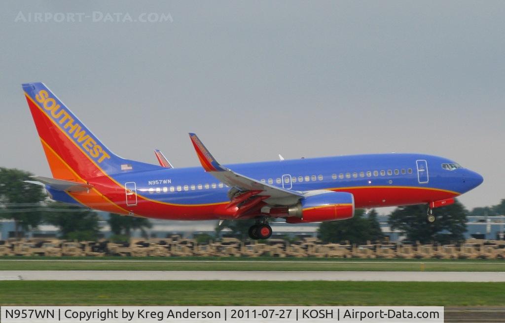 N957WN, 2011 Boeing 737-7H4 C/N 41528, EAA AirVenture 2011