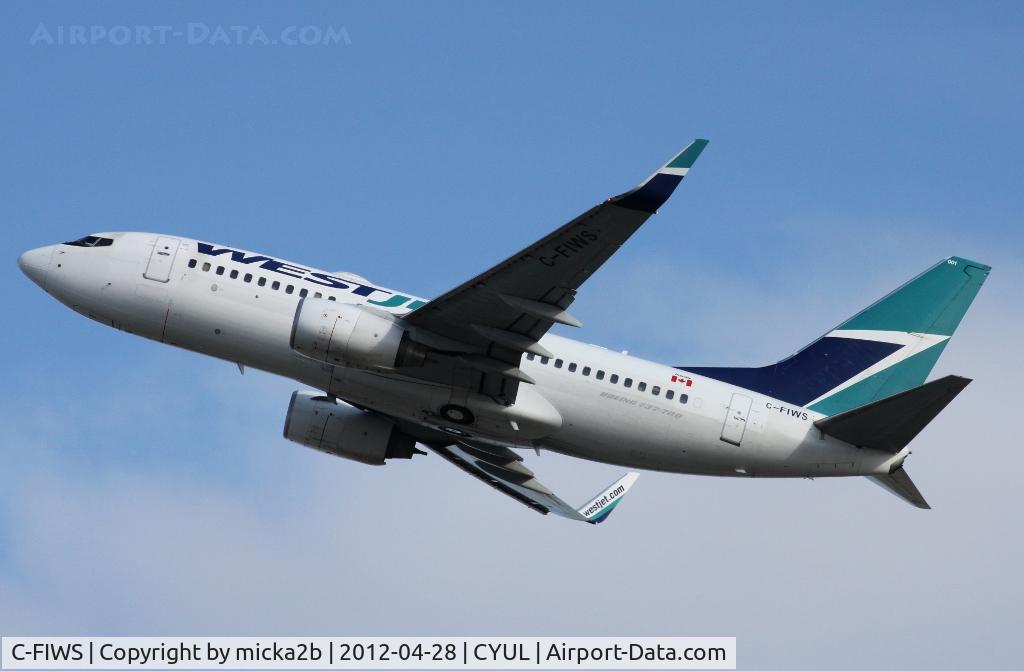 C-FIWS, 2001 Boeing 737-76N C/N 32404, Take off 24L