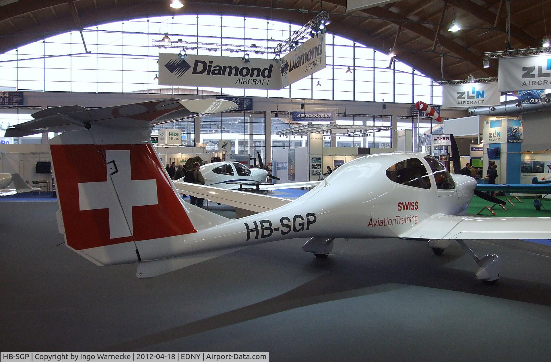 HB-SGP, 2012 Diamond DA-40NG Diamond Star C/N 40.N058, Diamond DA-40 NG Diamond Star at the Aero 2012, Friedrichshafen